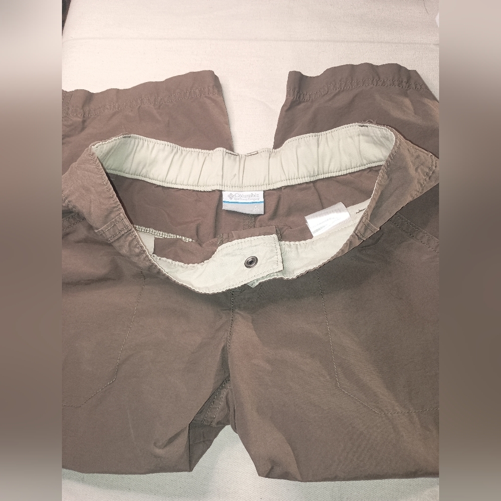 COLUMBIA Chocolate brown capris‎ (#1,186)